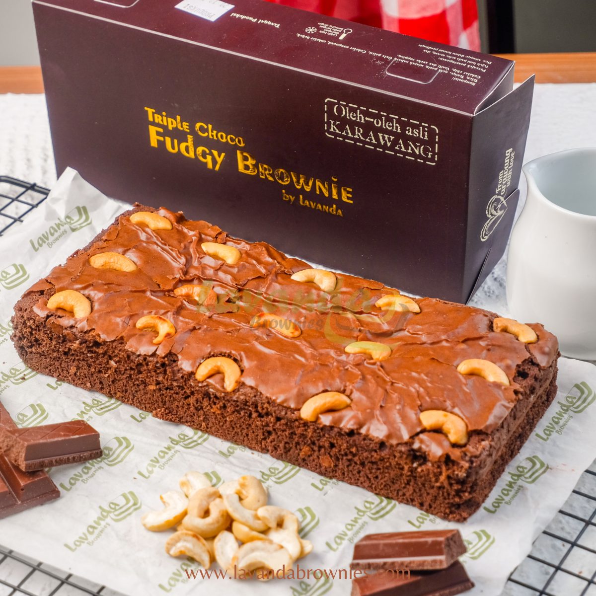 Triple Choco Fudgy Brownie Mede