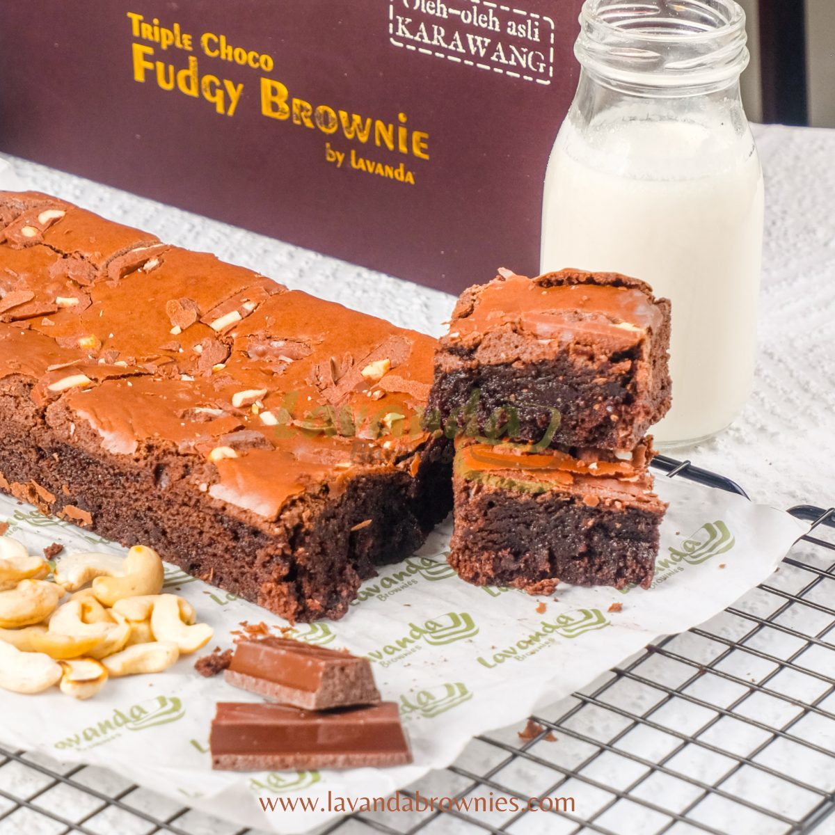 Triple Choco Fudgy Brownie Silverqueen